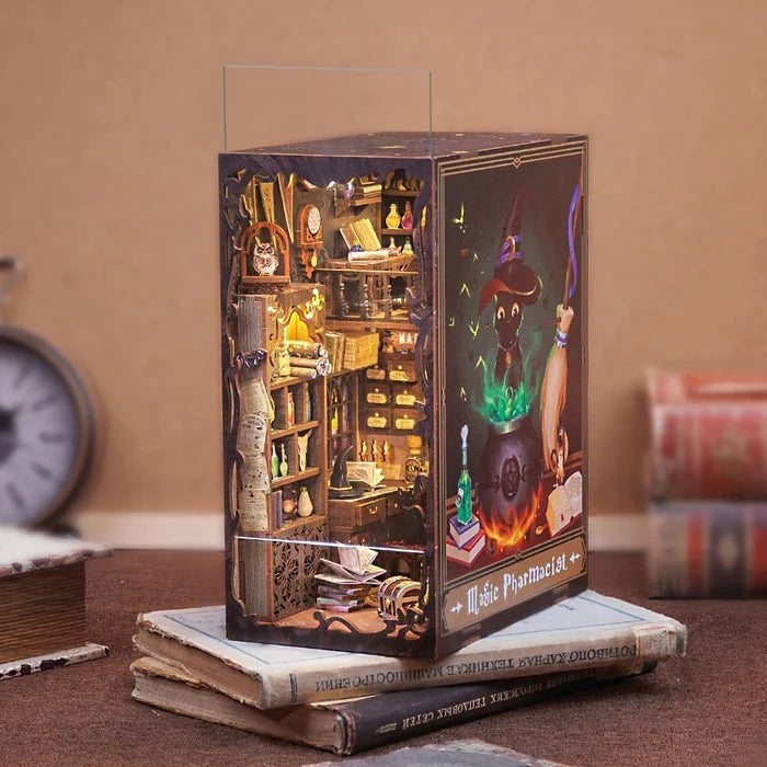 Magic Pharmacist – DIY book nook kit, HiNooki (image 6)