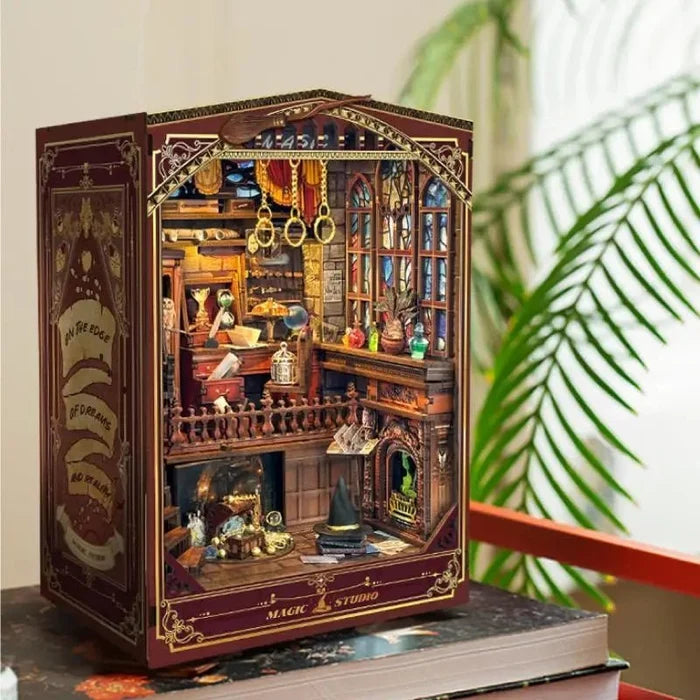 Magic Studio – DIY book nook kit, HiNooki (image 3)